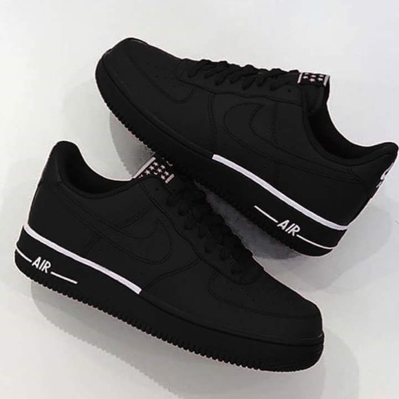 Nike Shoes - Nike sneaker
